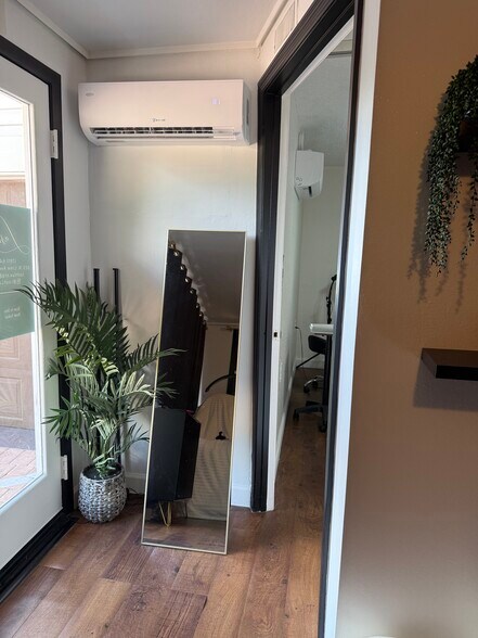 More Photos Of 623 N Lime Ave, Sarasota Storefront Retail Residential For Sale