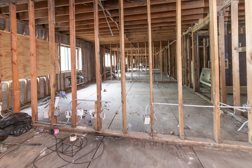 More Photos Of 6020 Shelby Oaks Dr, Memphis Hotel For Sale