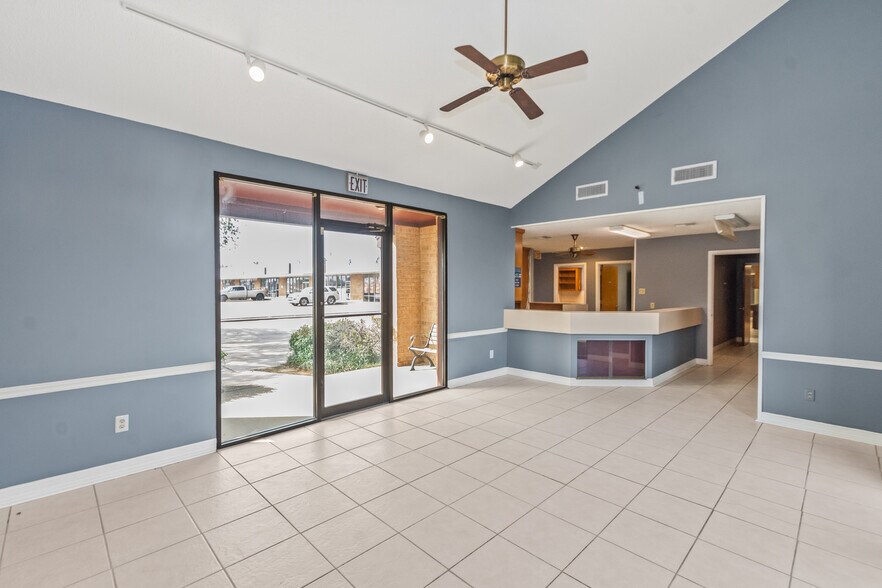 More Photos Of 1810 25th Ave N, Texas City Medical For Sale