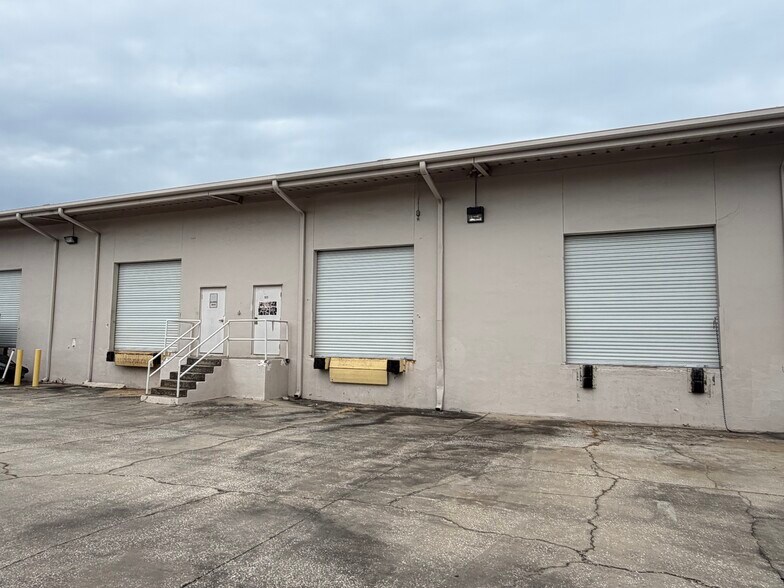 More Photos Of 15201 Roosevelt Blvd, Clearwater Unknown For Lease