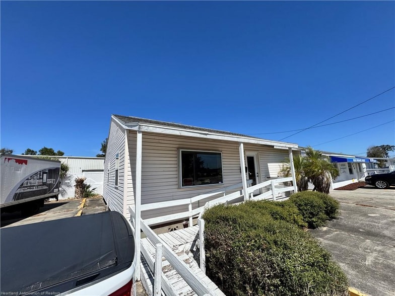 Primary Photo Of 2914 Kenilworth Blvd, Sebring Unknown For Lease