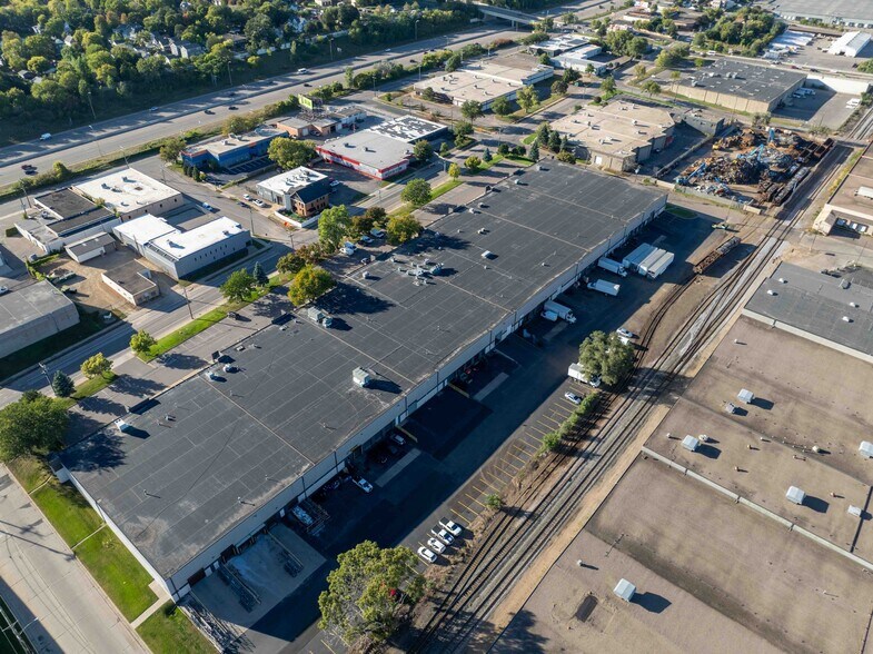 Primary Photo Of 2800-2930 2nd St N, Minneapolis Light Manufacturing For Sale