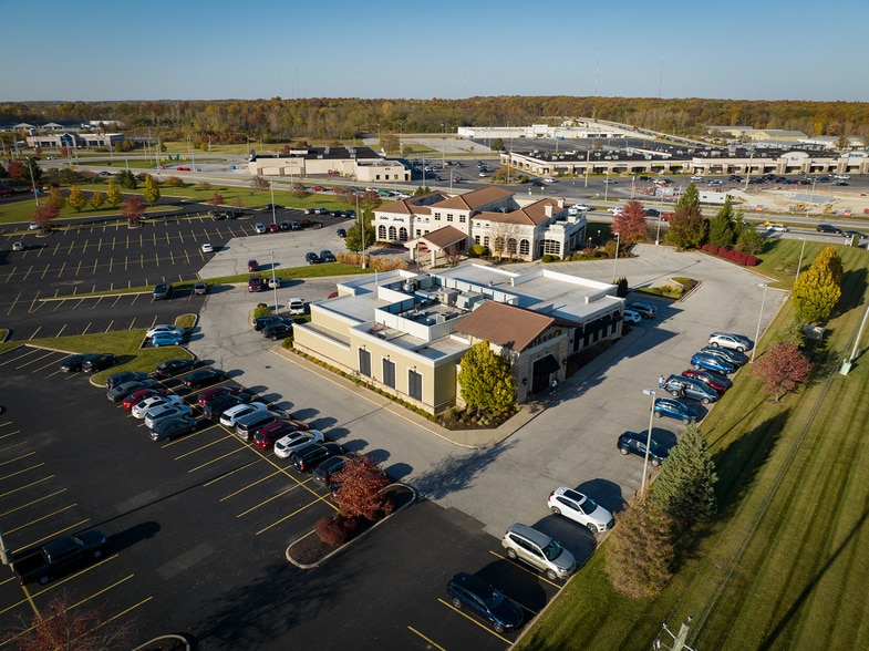More Photos Of 4010 Jefferson Blvd, Fort Wayne Restaurant For Sale