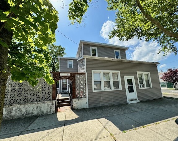 Primary Photo Of 87-89 City Island Ave, Bronx Apartments For Sale