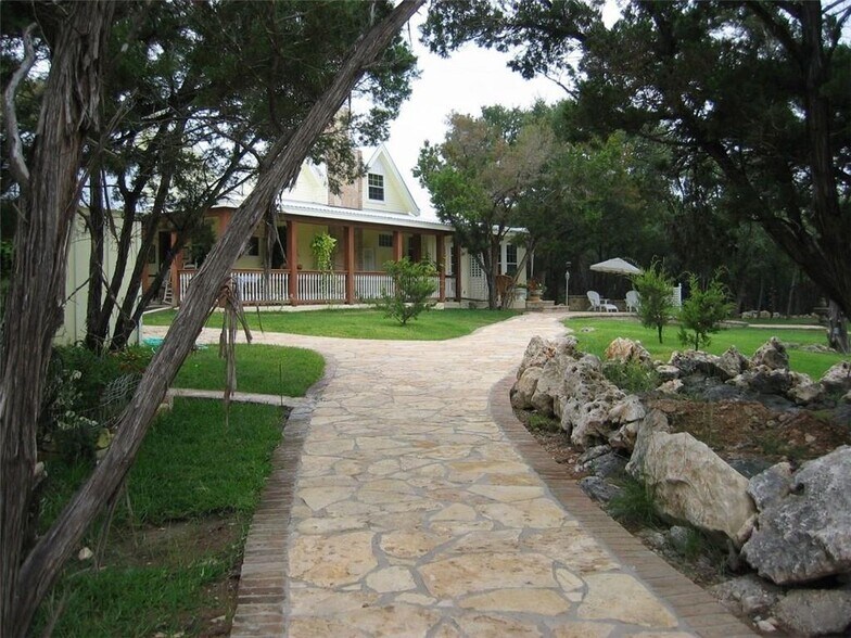 More Photos Of 251 Circle Dr, Wimberley Hospitality For Sale