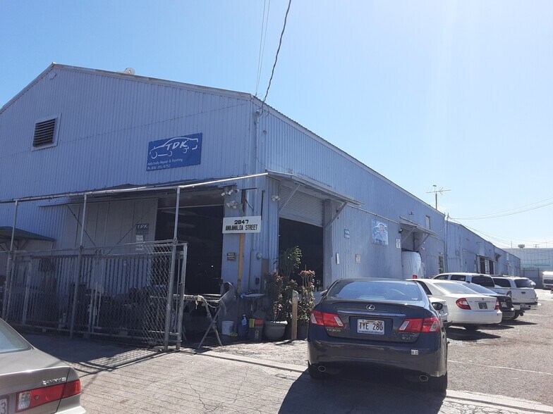 More Photos Of 2847 Awaawaloa St, Honolulu Industrial For Sale