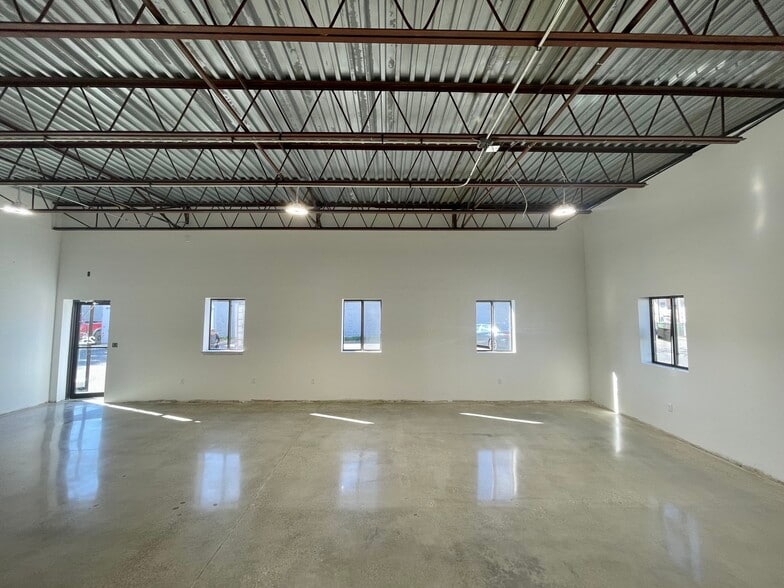 More Photos Of 25 Clarendon St, Watertown Research And Development For Lease