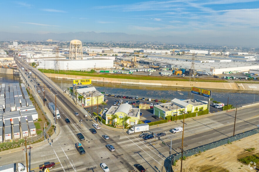 More Photos Of 3600 S Soto St, Vernon Storefront Retail Office For Lease