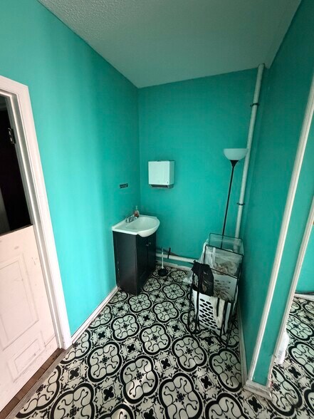 More Photos Of 8505 Hixson Pike, Hixson Freestanding For Lease