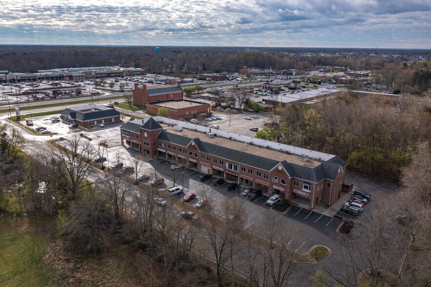 More Photos Of 9375 Chesapeake St, La Plata Storefront Retail Office For Lease