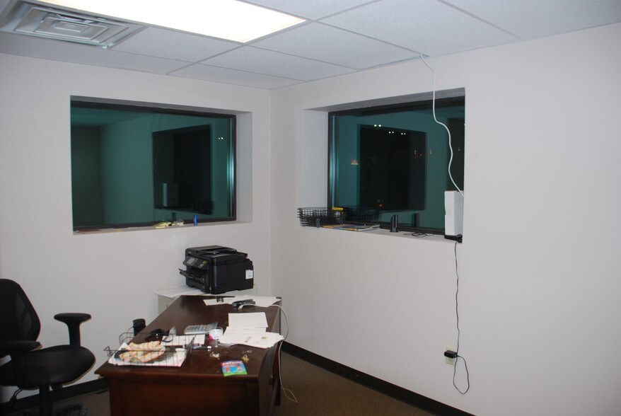 More Photos Of 5818 Jefferson Ln, Williston Warehouse For Sale