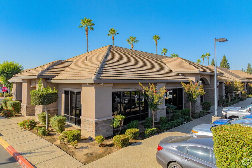 More Photos Of 950 Tharp Rd, Yuba City Office For Sale