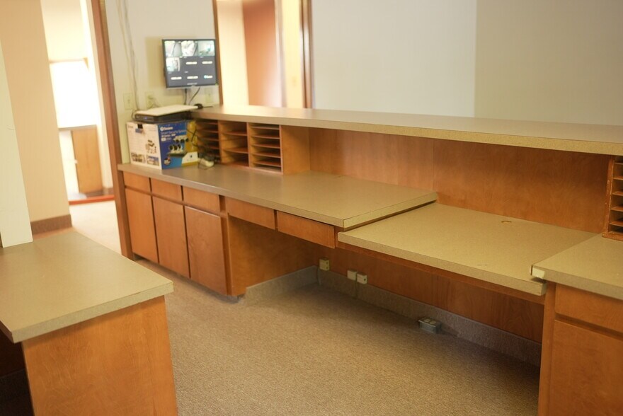 More Photos Of 12728 SE Stark St, Portland Loft Creative Space For Sale