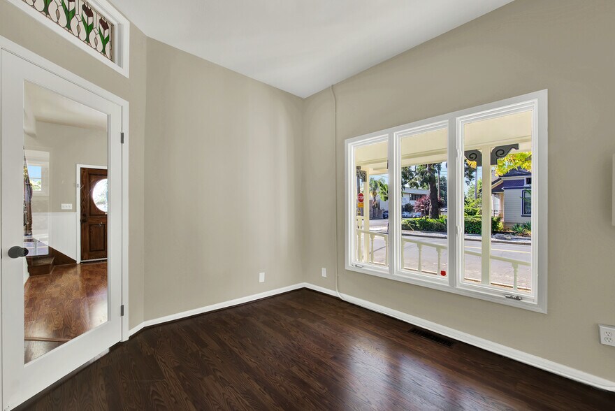 More Photos Of 354 Cernon St, Vacaville Office For Sale