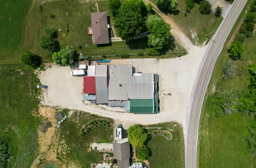 More Photos Of 4634 Highway 185, New Haven Freestanding For Sale