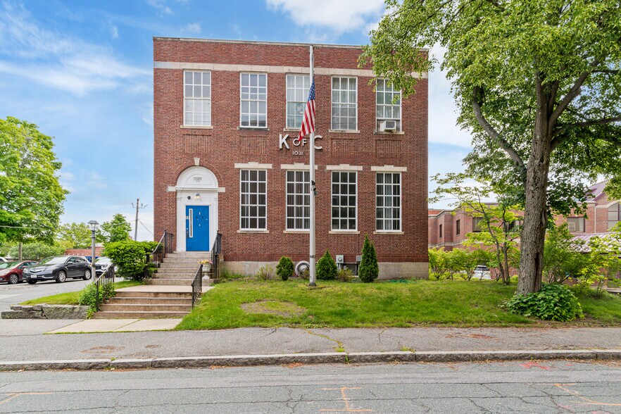 Primary Photo Of 11 Sanborn St, Reading Specialty For Sale