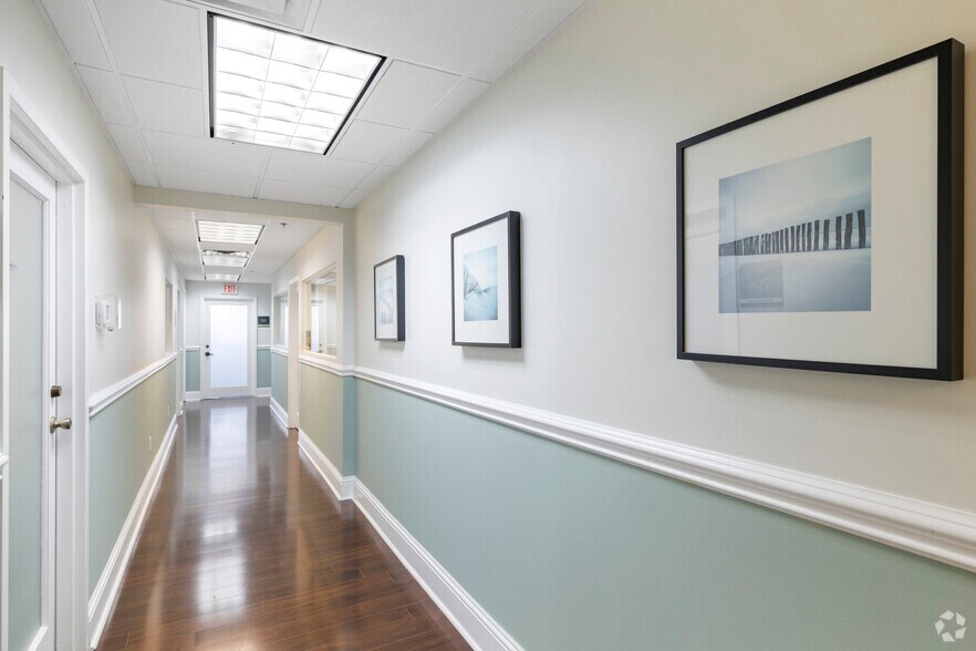 More Photos Of 10 Fairway Dr, Deerfield Beach Office For Lease
