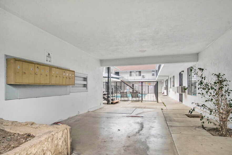 More Photos Of 254 W Dexter St, Covina Apartments For Sale