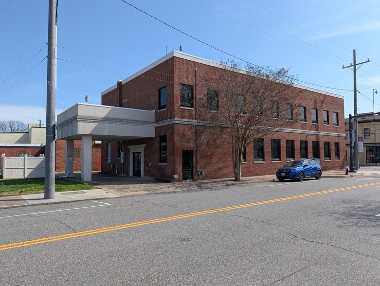 More Photos Of 30 S Mallory St, Hampton Office For Sale