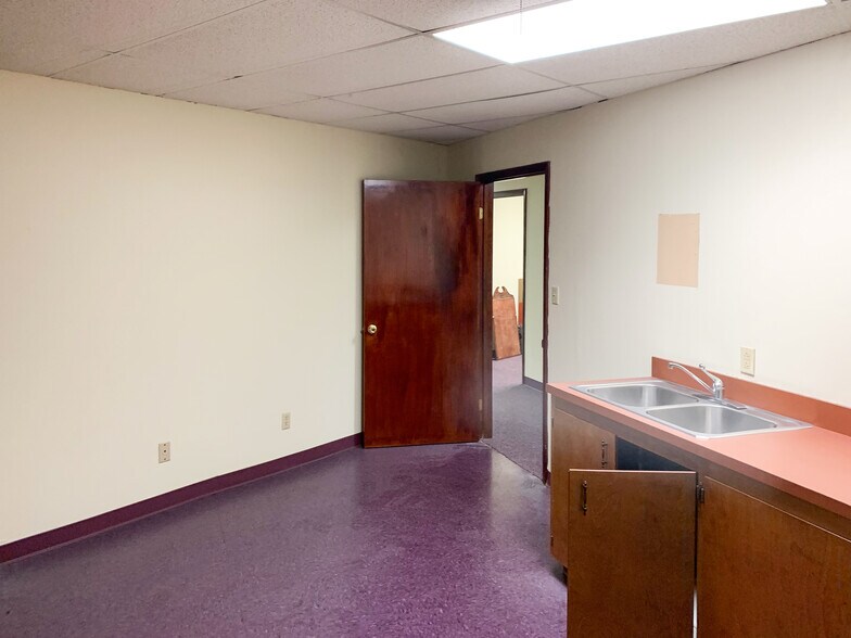 More Photos Of 5 Office Park Dr, Little Rock Medical For Lease