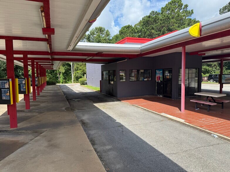 More Photos Of 2801 E Pinetree Blvd, Thomasville General Retail For Sale