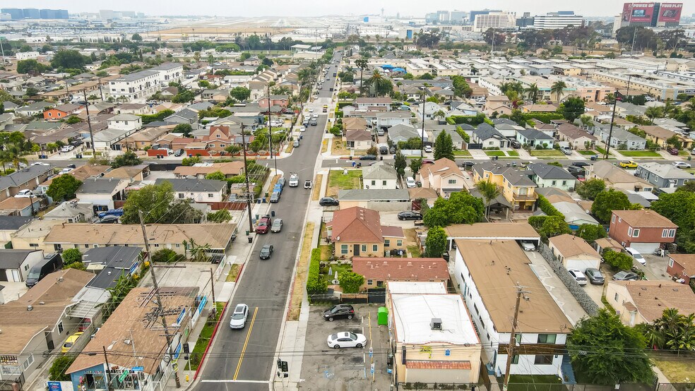 More Photos Of 4813 W 104th St, Inglewood Storefront Retail Residential For Sale