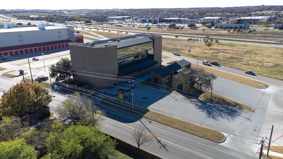 More Photos Of 101 S Jim Wright Fwy, White Settlement Office For Lease