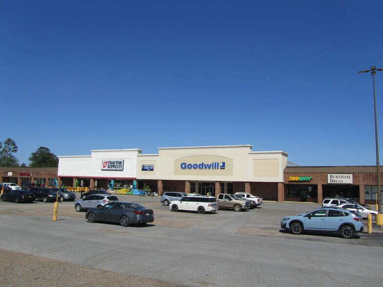 More Photos Of 12112-12130 Old 63 S, Lucedale General Retail For Lease