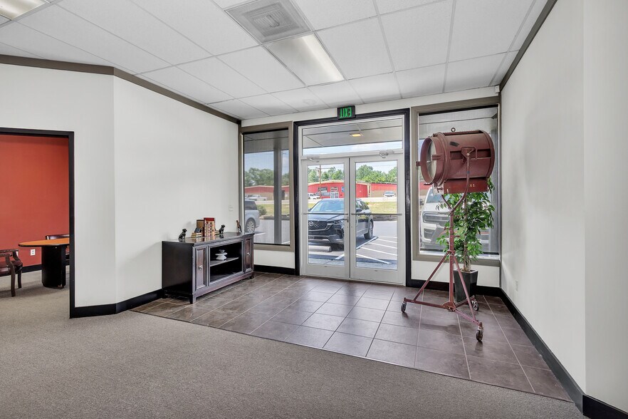 More Photos Of 613 Atomic Rd, North Augusta Flex For Lease