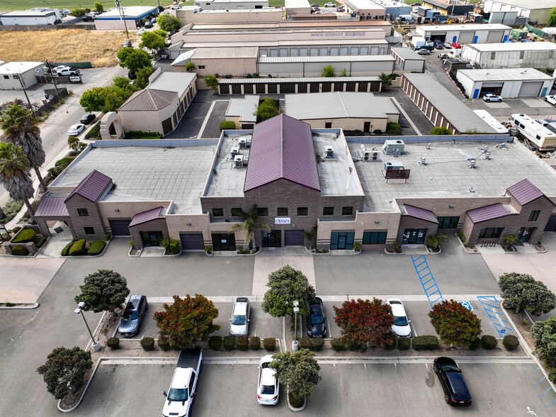 More Photos Of 1030 Huston St, Grover Beach Flex For Lease