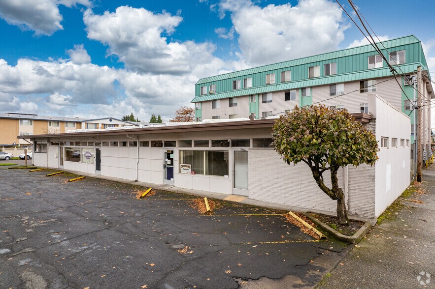 More Photos Of 1221-1227 17th Ave, Longview Loft Creative Space For Sale
