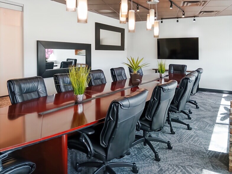 More Photos Of 16930 E Palisades Blvd, Fountain Hills Coworking Space