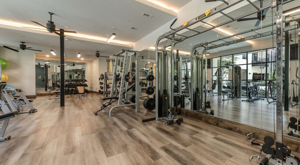 More Photos Of 4910 E 7th St, Austin Coworking Space