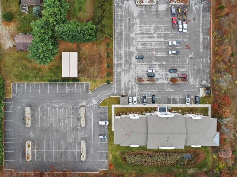 More Photos Of 1220 E Douglas Rd, Granger Hotel For Sale