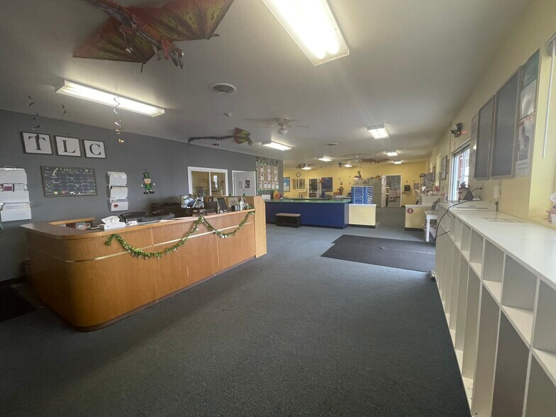 More Photos Of 3202 12th Avenue Rd, Nampa Light Distribution For Sale