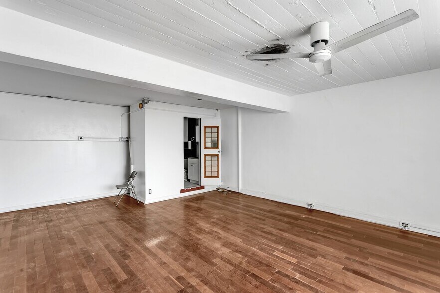 More Photos Of 420 N Craig St, Pittsburgh General Retail For Sale