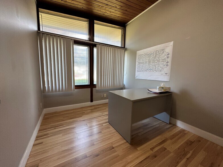 More Photos Of 2050 Morrissey Ave, Warren Manufacturing For Sale