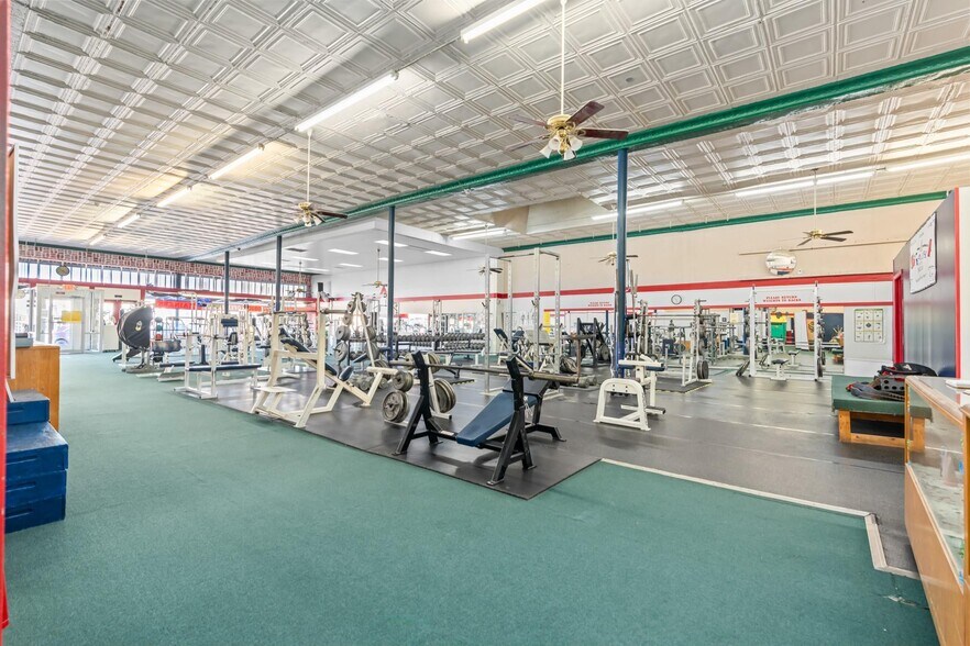 More Photos Of 110 E Franklin St, Hillsboro Health Club For Sale