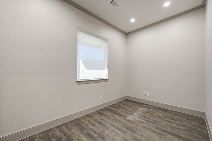 More Photos Of 18930 Kuykendahl Rd, Spring Medical For Lease