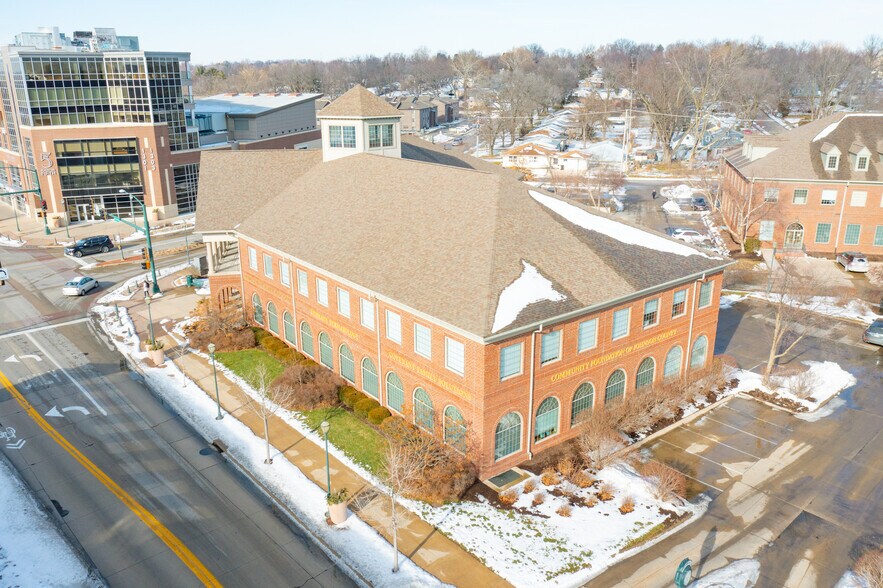 More Photos Of 501 12th Ave, Coralville Office For Lease