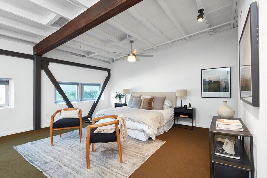 More Photos Of 2100 Abbot Kinney Blvd, Venice Office For Lease