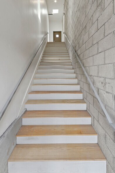 More Photos Of 3019 W Beverly Blvd, Montebello Loft Creative Space For Lease