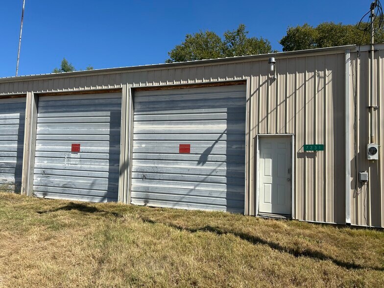 More Photos Of 7231 Mesco Dr, Bryan Warehouse For Lease