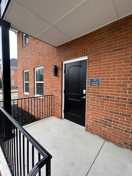 More Photos Of 615 Colonial Park Dr, Roswell Loft Creative Space For Lease