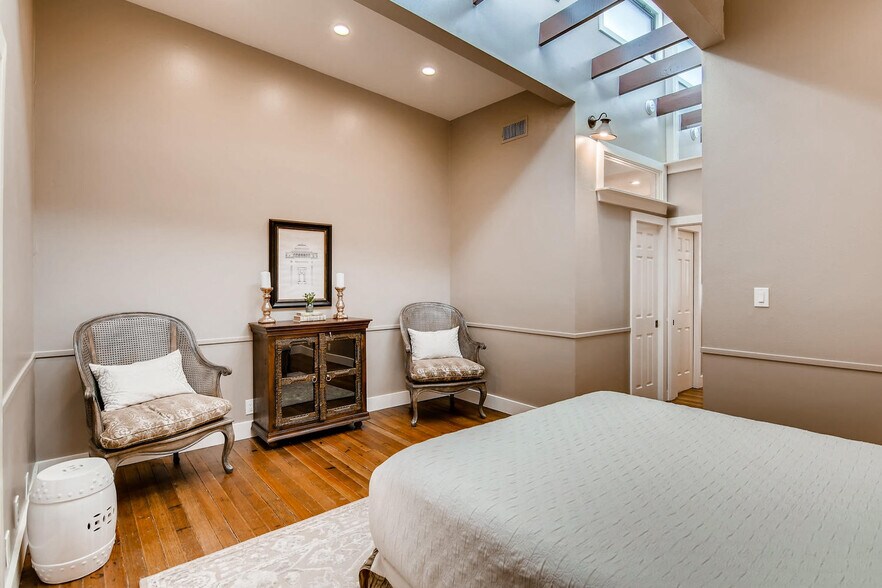 More Photos Of 706 S Austin Ave, Georgetown Storefront Retail Office For Lease