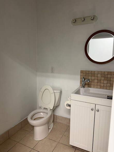 More Photos Of 5058-5966 Warner Ave, Huntington Beach Unknown For Lease