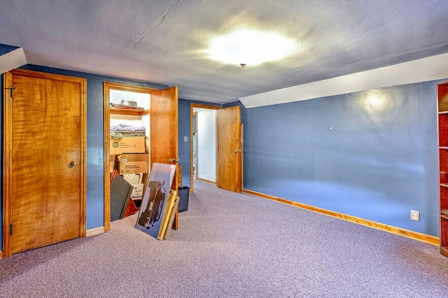 More Photos Of 719 Coshocton Ave, Mount Vernon Office For Sale