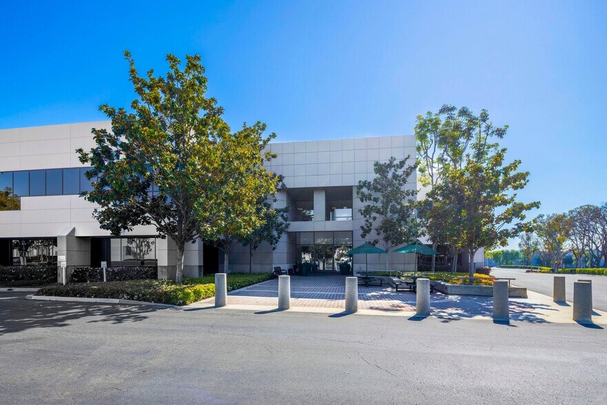 Primary Photo Of 3 Parker, Irvine Light Manufacturing For Lease