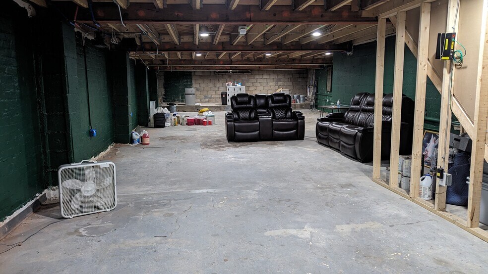 More Photos Of 114 N Main St, Goodlettsville Storefront Retail Office For Sale