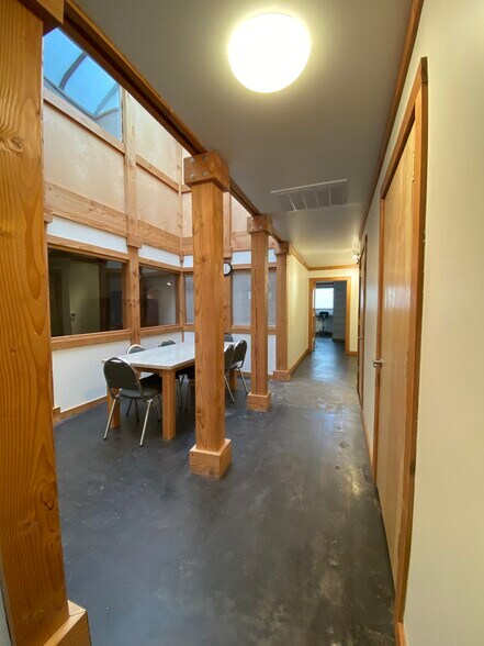 More Photos Of 4834 Vicksburg St, Dallas Manufacturing For Lease